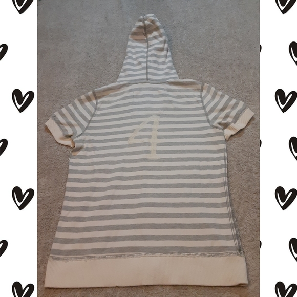 Cute Sleeveless Abercrombie and Fitch Hoodie EUC L - Picture 2 of 3